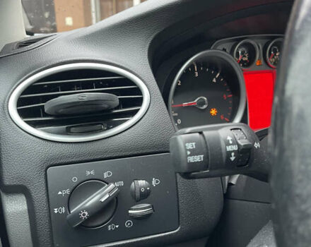 Черный Форд Фокус, объемом двигателя 1.6 л и пробегом 242 тыс. км за 5999 $, фото 20 на Automoto.ua