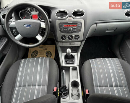 Черный Форд Фокус, объемом двигателя 1.6 л и пробегом 233 тыс. км за 5900 $, фото 44 на Automoto.ua