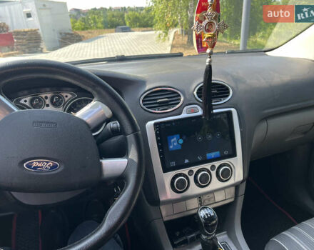 Чорний Форд Фокус, об'ємом двигуна 1.6 л та пробігом 284 тис. км за 5100 $, фото 7 на Automoto.ua