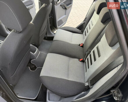 Черный Форд Фокус, объемом двигателя 1.6 л и пробегом 217 тыс. км за 5450 $, фото 18 на Automoto.ua