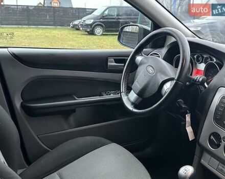 Чорний Форд Фокус, об'ємом двигуна 1.6 л та пробігом 320 тис. км за 5300 $, фото 23 на Automoto.ua