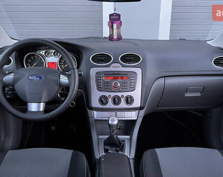 Черный Форд Фокус, объемом двигателя 1.8 л и пробегом 218 тыс. км за 5799 $, фото 24 на Automoto.ua