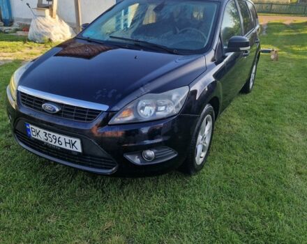 Черный Форд Фокус, объемом двигателя 1.6 л и пробегом 320 тыс. км за 4850 $, фото 1 на Automoto.ua