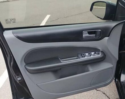 Черный Форд Фокус, объемом двигателя 1.6 л и пробегом 282 тыс. км за 5300 $, фото 6 на Automoto.ua