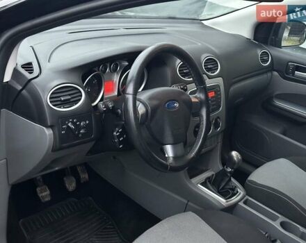 Чорний Форд Фокус, об'ємом двигуна 1.6 л та пробігом 320 тис. км за 5300 $, фото 19 на Automoto.ua