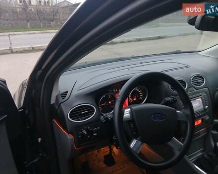Черный Форд Фокус, объемом двигателя 1.56 л и пробегом 256 тыс. км за 6200 $, фото 12 на Automoto.ua