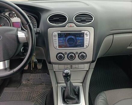 Черный Форд Фокус, объемом двигателя 1.8 л и пробегом 170 тыс. км за 6400 $, фото 24 на Automoto.ua