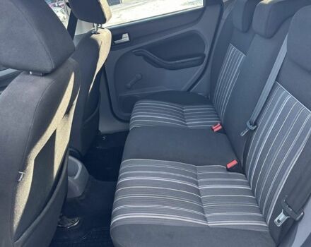 Черный Форд Фокус, объемом двигателя 1.6 л и пробегом 280 тыс. км за 5650 $, фото 7 на Automoto.ua