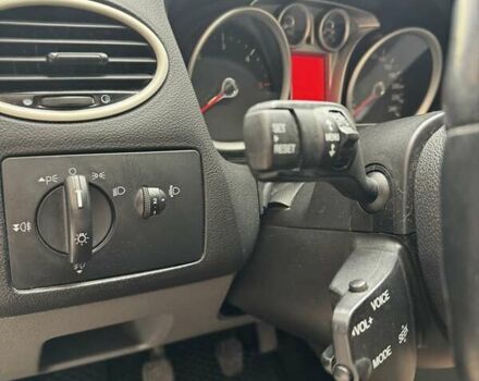 Черный Форд Фокус, объемом двигателя 1.56 л и пробегом 290 тыс. км за 5400 $, фото 10 на Automoto.ua