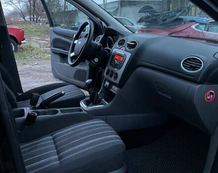 Чорний Форд Фокус, об'ємом двигуна 1.56 л та пробігом 239 тис. км за 4800 $, фото 8 на Automoto.ua