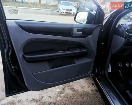 Черный Форд Фокус, объемом двигателя 1.6 л и пробегом 226 тыс. км за 5650 $, фото 10 на Automoto.ua