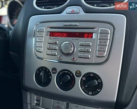 Черный Форд Фокус, объемом двигателя 1.6 л и пробегом 205 тыс. км за 6200 $, фото 8 на Automoto.ua