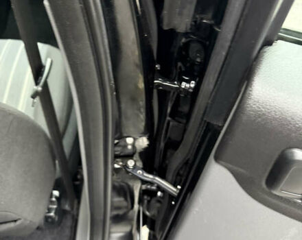 Черный Форд Фокус, объемом двигателя 1.6 л и пробегом 195 тыс. км за 5700 $, фото 124 на Automoto.ua