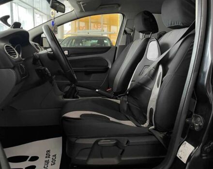 Черный Форд Фокус, объемом двигателя 1.8 л и пробегом 239 тыс. км за 6300 $, фото 10 на Automoto.ua