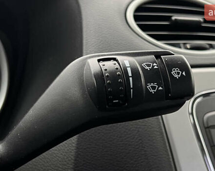 Чорний Форд Фокус, об'ємом двигуна 1.8 л та пробігом 217 тис. км за 5950 $, фото 26 на Automoto.ua