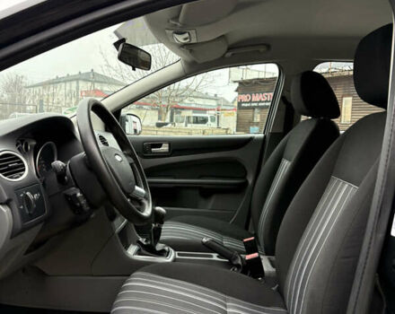 Черный Форд Фокус, объемом двигателя 1.6 л и пробегом 233 тыс. км за 5900 $, фото 15 на Automoto.ua