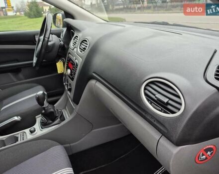 Чорний Форд Фокус, об'ємом двигуна 1.6 л та пробігом 249 тис. км за 6900 $, фото 56 на Automoto.ua