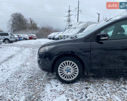 Черный Форд Фокус, объемом двигателя 1.8 л и пробегом 157 тыс. км за 5720 $, фото 4 на Automoto.ua