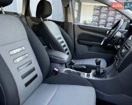 Чорний Форд Фокус, об'ємом двигуна 1.6 л та пробігом 205 тис. км за 5999 $, фото 7 на Automoto.ua