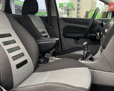 Чорний Форд Фокус, об'ємом двигуна 1.8 л та пробігом 217 тис. км за 5950 $, фото 38 на Automoto.ua