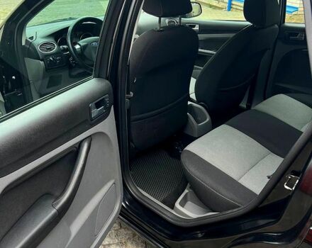 Черный Форд Фокус, объемом двигателя 1.6 л и пробегом 244 тыс. км за 6200 $, фото 3 на Automoto.ua