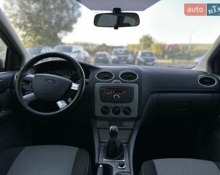 Чорний Форд Фокус, об'ємом двигуна 1.6 л та пробігом 205 тис. км за 5999 $, фото 9 на Automoto.ua