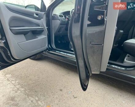 Черный Форд Фокус, объемом двигателя 1.6 л и пробегом 191 тыс. км за 5999 $, фото 10 на Automoto.ua