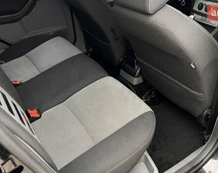 Чорний Форд Фокус, об'ємом двигуна 1.8 л та пробігом 217 тис. км за 5950 $, фото 40 на Automoto.ua