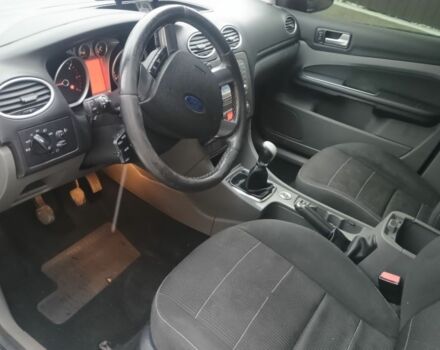 Черный Форд Фокус, объемом двигателя 1.6 л и пробегом 280 тыс. км за 4400 $, фото 7 на Automoto.ua