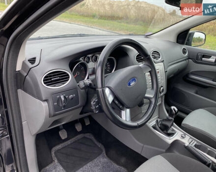 Черный Форд Фокус, объемом двигателя 1.6 л и пробегом 214 тыс. км за 6150 $, фото 24 на Automoto.ua