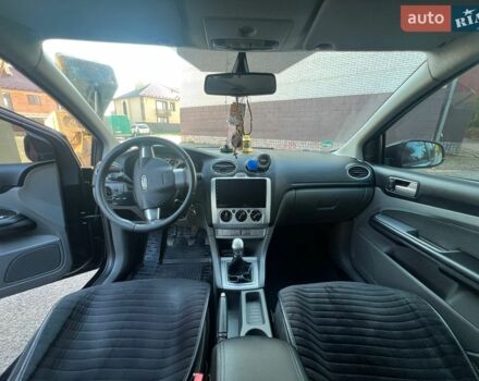Черный Форд Фокус, объемом двигателя 1.6 л и пробегом 250 тыс. км за 5800 $, фото 19 на Automoto.ua