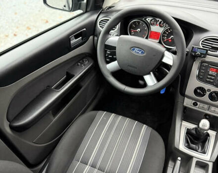 Черный Форд Фокус, объемом двигателя 1.6 л и пробегом 195 тыс. км за 5700 $, фото 94 на Automoto.ua