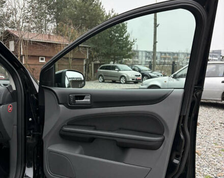 Чорний Форд Фокус, об'ємом двигуна 1.6 л та пробігом 233 тис. км за 6000 $, фото 35 на Automoto.ua