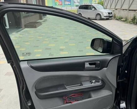 Черный Форд Фокус, объемом двигателя 1.56 л и пробегом 290 тыс. км за 5400 $, фото 12 на Automoto.ua