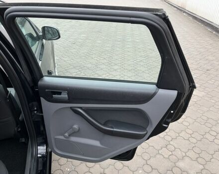 Чорний Форд Фокус, об'ємом двигуна 1.6 л та пробігом 156 тис. км за 6499 $, фото 18 на Automoto.ua