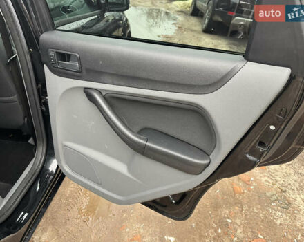 Чорний Форд Фокус, об'ємом двигуна 1.6 л та пробігом 222 тис. км за 6550 $, фото 48 на Automoto.ua