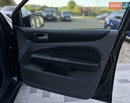 Чорний Форд Фокус, об'ємом двигуна 1.6 л та пробігом 205 тис. км за 5999 $, фото 6 на Automoto.ua