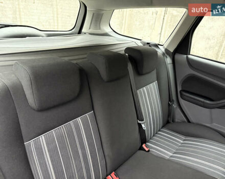 Чорний Форд Фокус, об'ємом двигуна 1.6 л та пробігом 233 тис. км за 6000 $, фото 34 на Automoto.ua