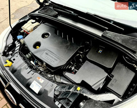 Черный Форд Фокус, объемом двигателя 1.6 л и пробегом 243 тыс. км за 8350 $, фото 116 на Automoto.ua