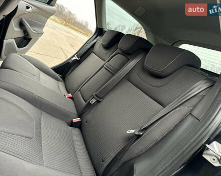 Черный Форд Фокус, объемом двигателя 1.6 л и пробегом 243 тыс. км за 8350 $, фото 85 на Automoto.ua