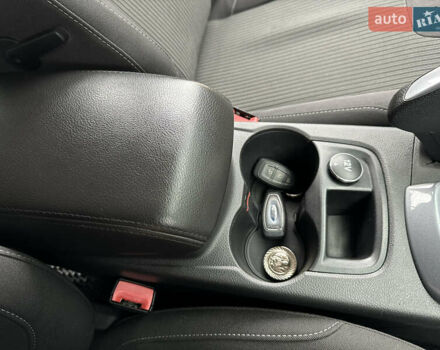 Черный Форд Фокус, объемом двигателя 1.6 л и пробегом 243 тыс. км за 8350 $, фото 99 на Automoto.ua