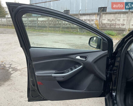 Черный Форд Фокус, объемом двигателя 1.6 л и пробегом 222 тыс. км за 8499 $, фото 28 на Automoto.ua