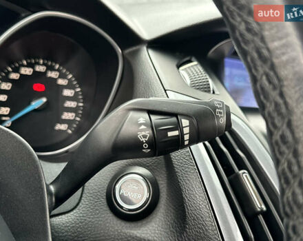 Черный Форд Фокус, объемом двигателя 1.6 л и пробегом 243 тыс. км за 8350 $, фото 76 на Automoto.ua