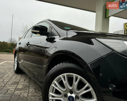 Черный Форд Фокус, объемом двигателя 1.6 л и пробегом 243 тыс. км за 8350 $, фото 8 на Automoto.ua