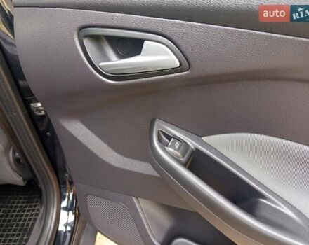 Черный Форд Фокус, объемом двигателя 1.6 л и пробегом 188 тыс. км за 8600 $, фото 41 на Automoto.ua