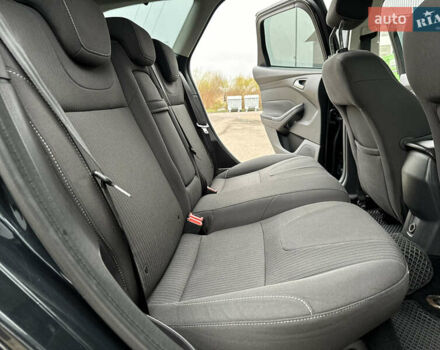 Черный Форд Фокус, объемом двигателя 1.6 л и пробегом 243 тыс. км за 8350 $, фото 107 на Automoto.ua