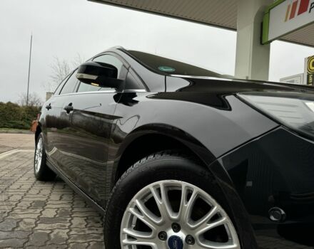 Черный Форд Фокус, объемом двигателя 1.6 л и пробегом 243 тыс. км за 8350 $, фото 2 на Automoto.ua