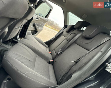 Черный Форд Фокус, объемом двигателя 1.6 л и пробегом 243 тыс. км за 8350 $, фото 83 на Automoto.ua