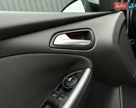 Черный Форд Фокус, объемом двигателя 1.6 л и пробегом 243 тыс. км за 8350 $, фото 62 на Automoto.ua