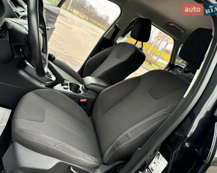 Черный Форд Фокус, объемом двигателя 1.6 л и пробегом 243 тыс. км за 8350 $, фото 68 на Automoto.ua